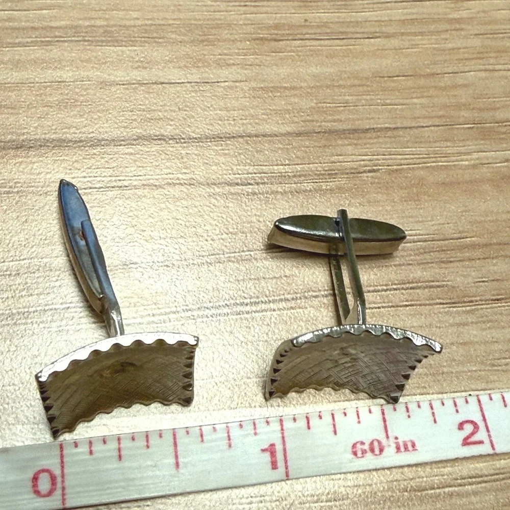 Vintage Silver Tone Textured Square Scalloped Edge Mens Toggle Back Cufflinks